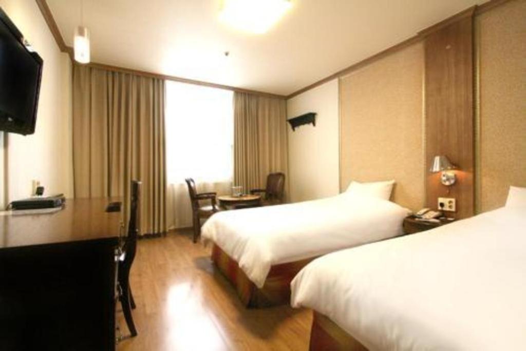 Hotel Olympic Changwon Exterior photo