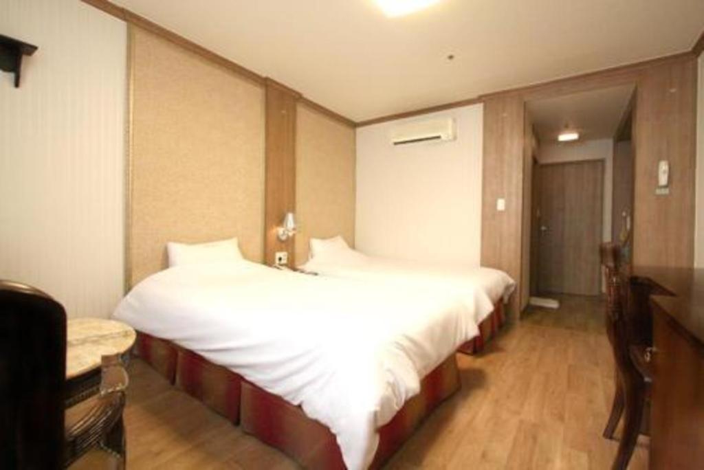 Hotel Olympic Changwon Exterior photo