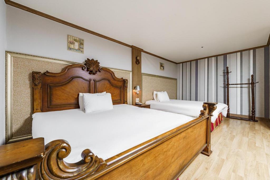 Hotel Olympic Changwon Exterior photo